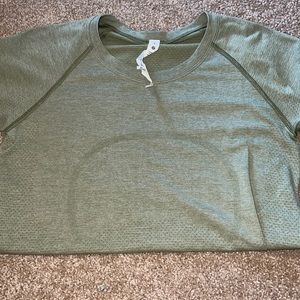 Green lululemon swiftly tech short sleeve